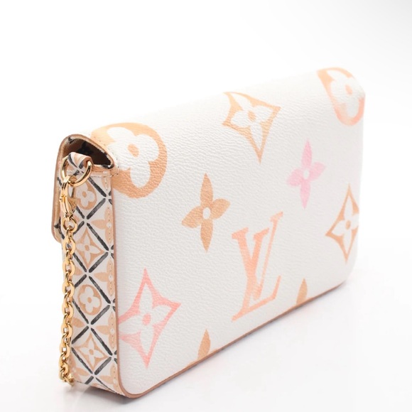 🎉SOLD🎉Louis Vuitton Chain Wallet by the Pool Pochette Felicie Monogram - Picture 5 of 7